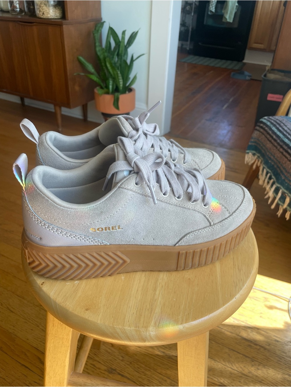 Sorel Women's Ona Ave Platform Sneaker in Light Gray with Gum Sole
